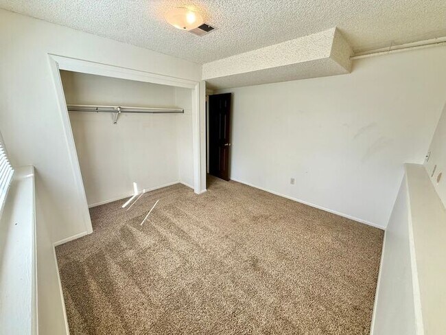 Building Photo - MOVE IN SPECIAL! FIRST 2 WEEKS FREE!!! 4 B...