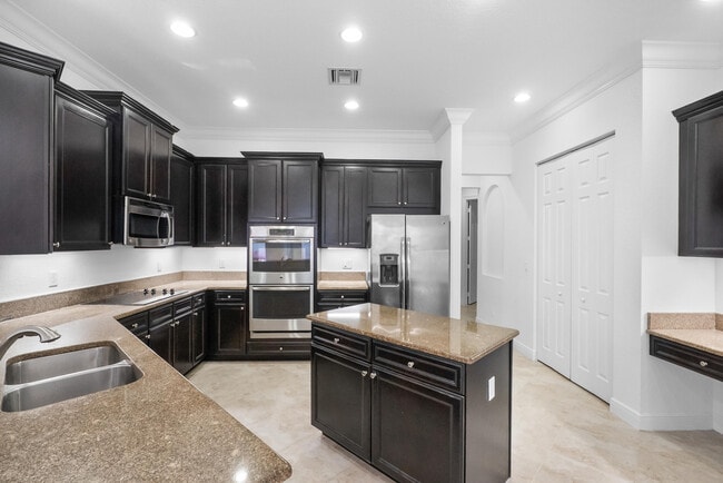 Building Photo - 301 Rudder Cay Way