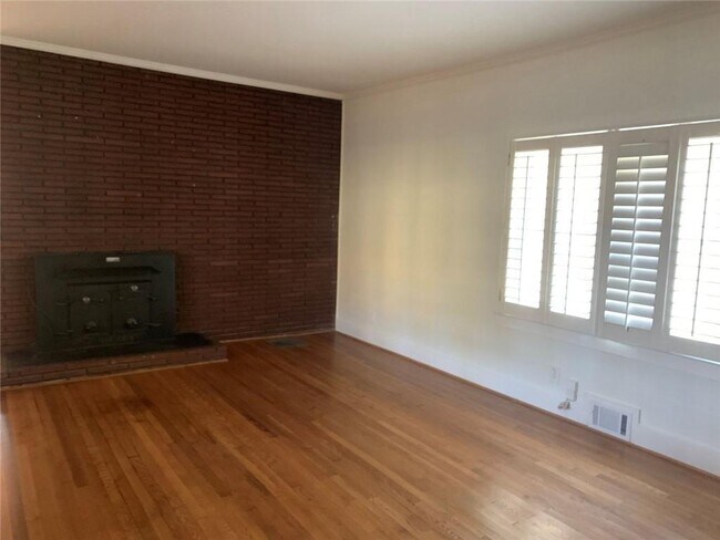 Building Photo - 1145 Mayfield Rd