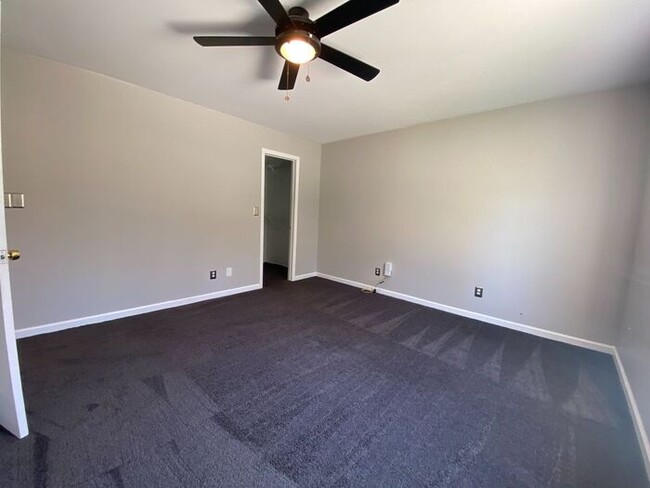 Building Photo - Now Available - 2 Bed 2 Bath House in Brit...