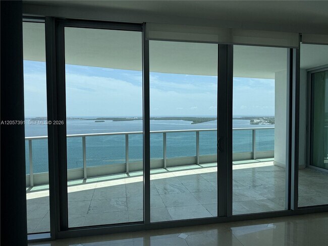Building Photo - 1331 Brickell Bay Dr