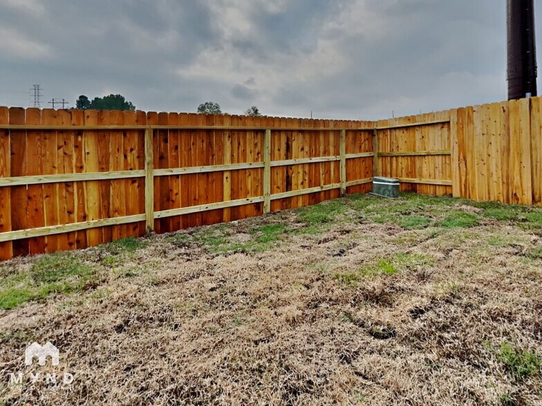 Building Photo - 9002 Burnet Flds Dr
