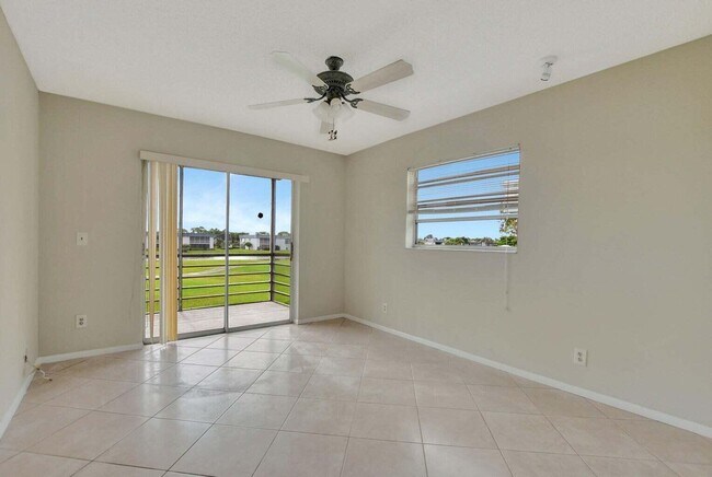 Building Photo - 187 Normandy Ln