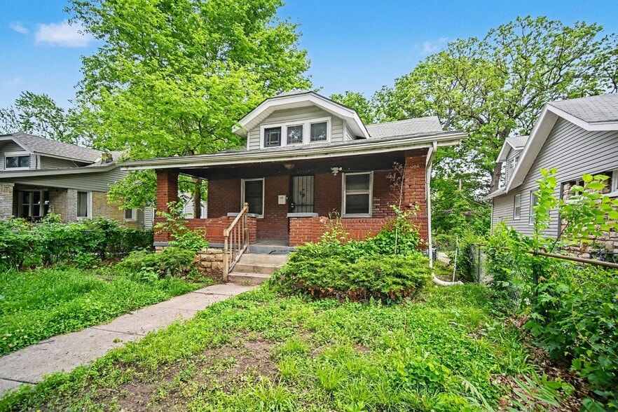 Building Photo - 5531 Euclid Ave E