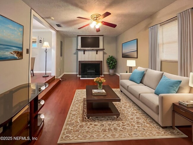 Building Photo - 8339 Holly Hill Cove