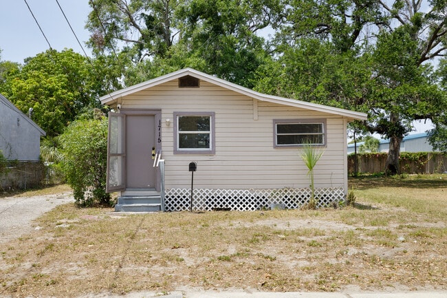 Primary Photo - 1715 14th St S