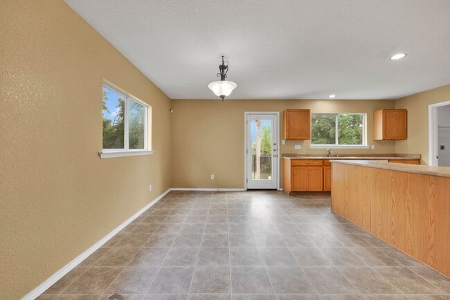 Building Photo - One Story Rental in NW San Antonio!!