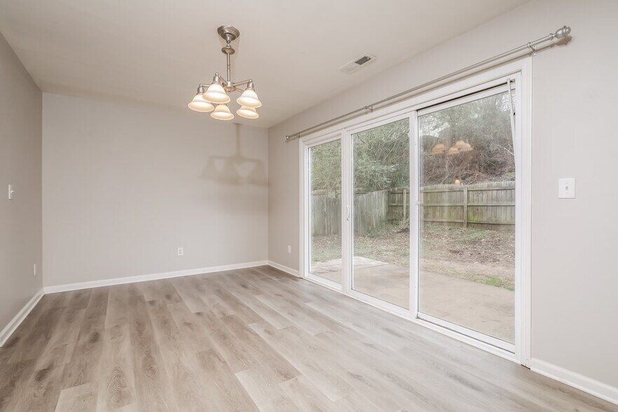 Building Photo - 2007 Gushing Dr