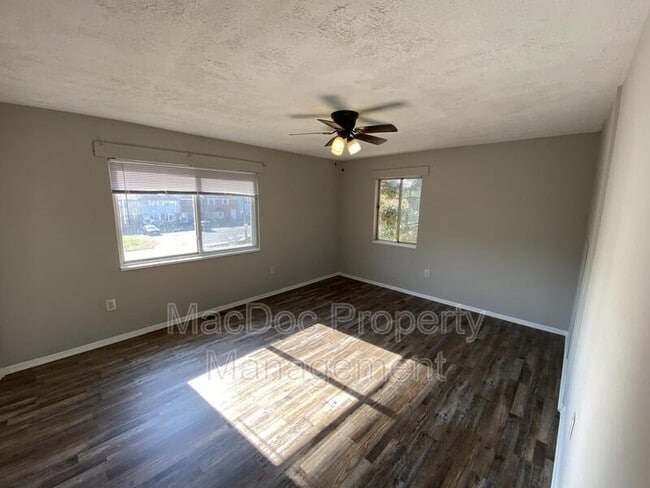 Building Photo - 733 Bellows Ave