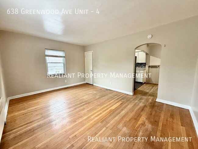 Building Photo - 638 Greenwood Ave