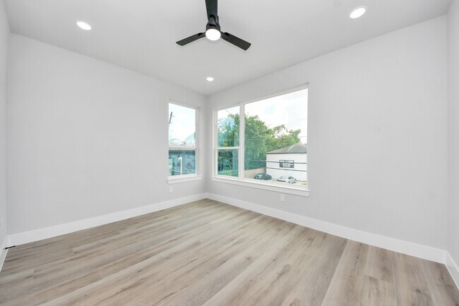 Building Photo - 6814 Del Rio St