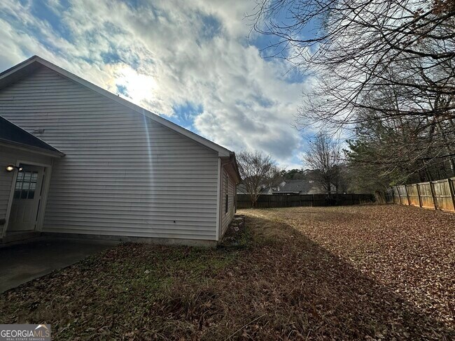 Building Photo - 6609 Saganaw Dr