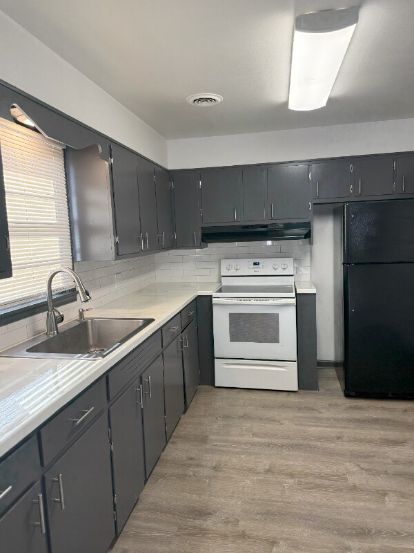 Building Photo - 4005 Hartman Cir