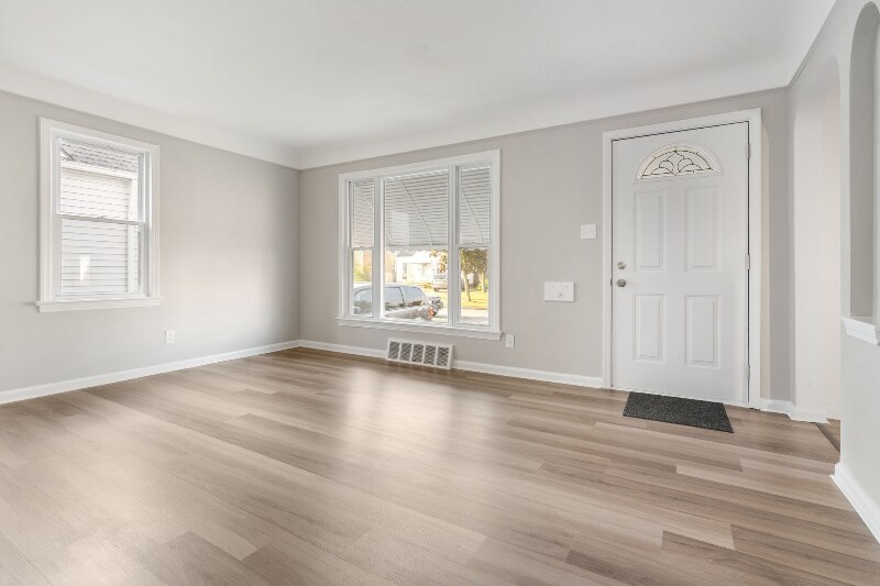 Building Photo - 5414 Orchard Ave