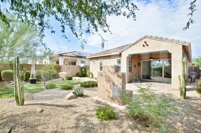 Building Photo - 20565 W Nelson Pl