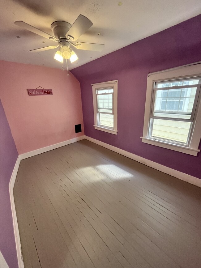 Building Photo - 239 Poplar St