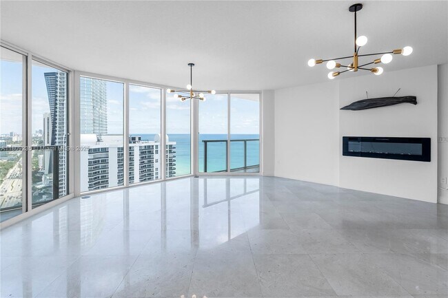 Building Photo - 16699 Collins Ave