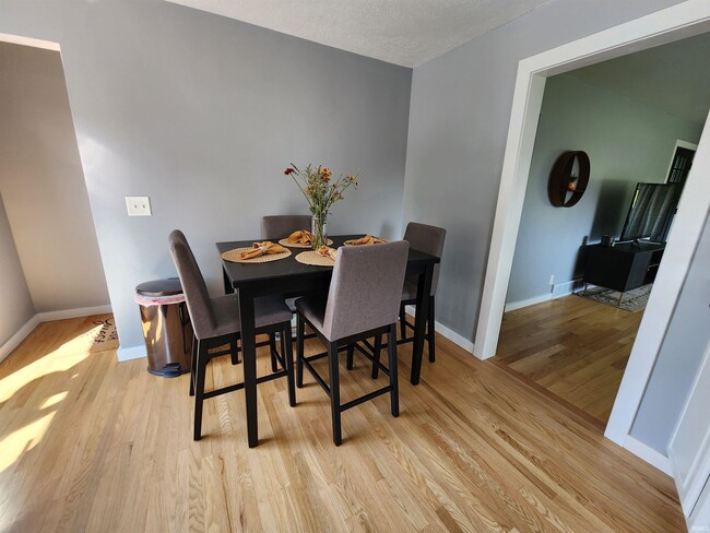 Building Photo - 6600 IN-45