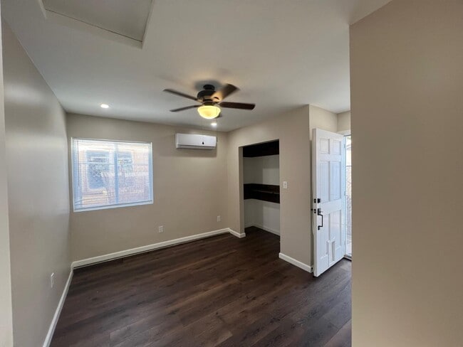 Building Photo - 3456 Madison St