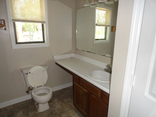 Building Photo - Countrytown Townhomes Hope Mills, NC