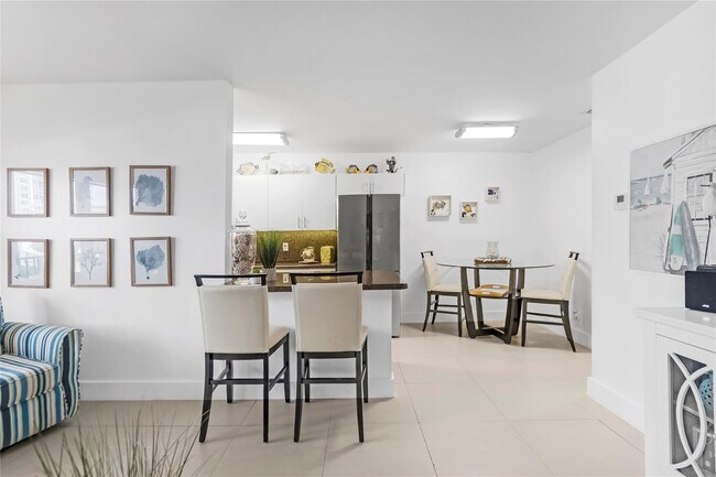 Building Photo - 2600 S Ocean Dr