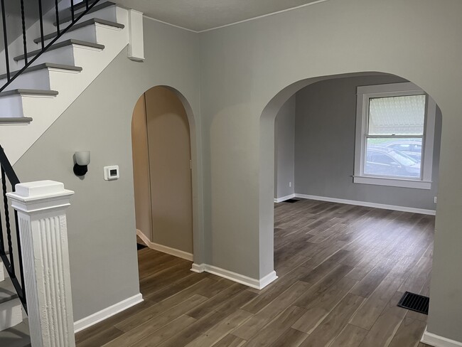 Building Photo - 102 N Greenmount Ave