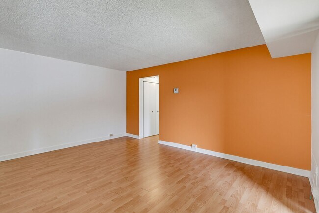 Building Photo - 5911 Tamar Dr