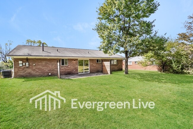 Building Photo - 64 Huber Village Blvd