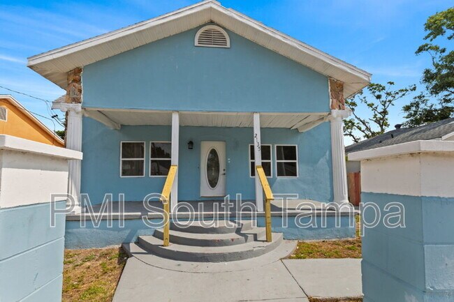 Primary Photo - 2135 W St Louis St