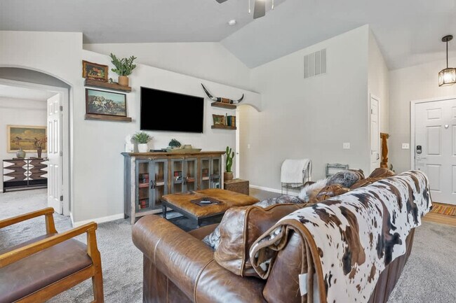 Building Photo - 3912 E Clear Springs Dr.