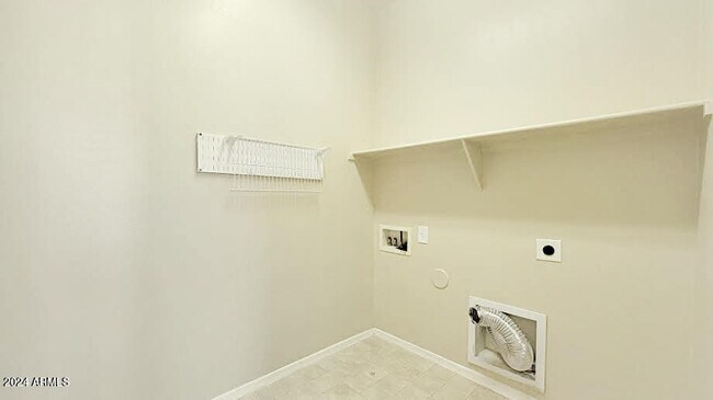 Building Photo - 15406 W Monterosa St