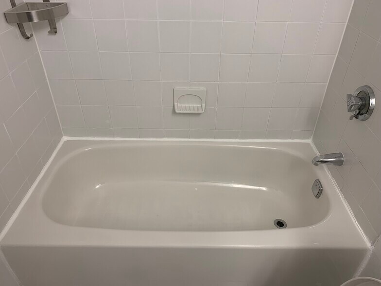 Building Photo - 4 Canal Park