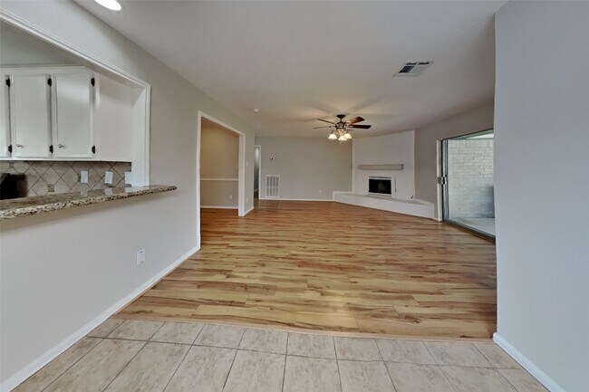 Building Photo - 1920 Crooked Creek Ln