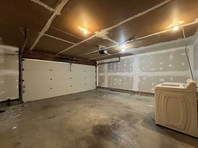 Building Photo - Single-Level 3-Bedroom Home with 2-Car Garage, Mini-Split AC, & Backyard Garden Space