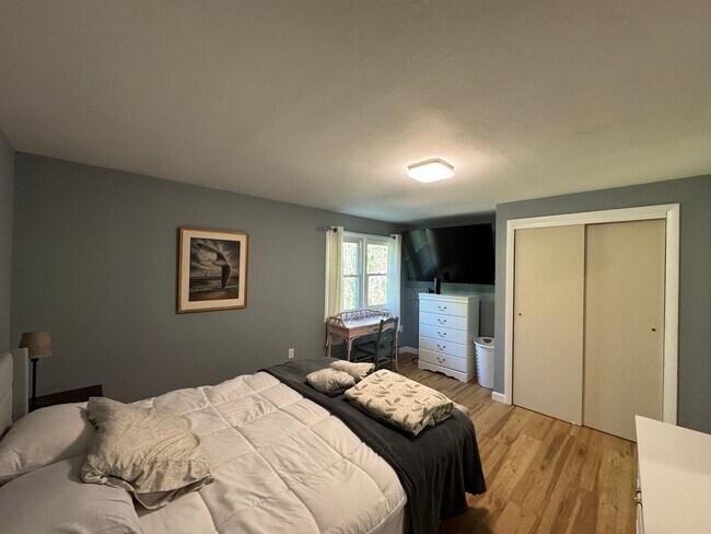 Building Photo - Fully Furnished 2-Bedroom Home for Rent – ...