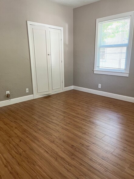 Bedroom 1 - 1912 E St