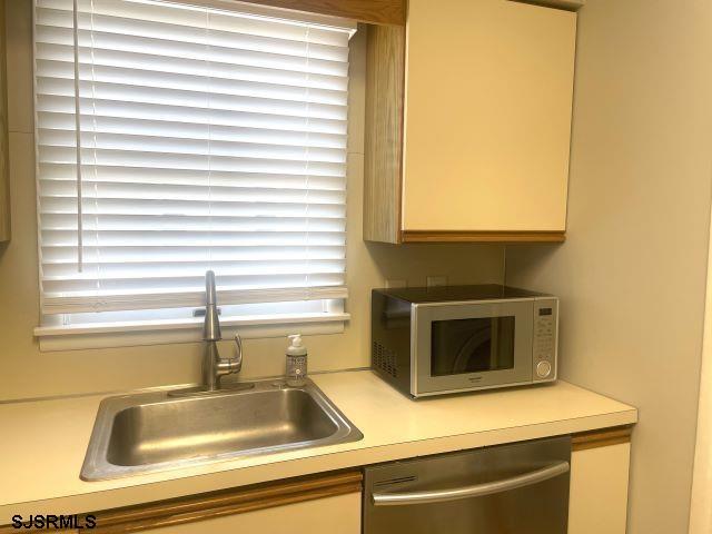 Building Photo - 9401 Winchester Ave