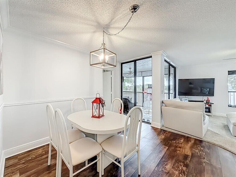 Building Photo - 2846 Carambola Cir S