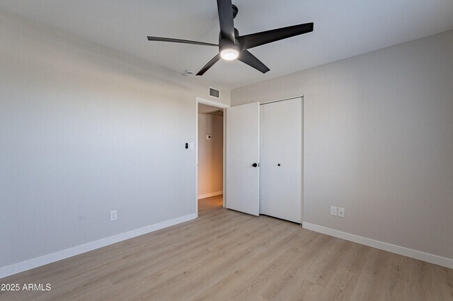 Building Photo - 2839 W Villa Maria Dr