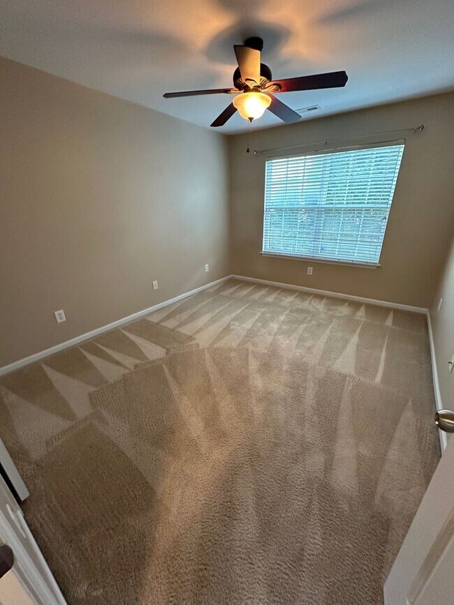 Building Photo - 1203 Castle Pines Dr