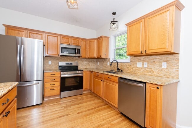 Building Photo - PRICE IMPROVEMENT!!!! MOVE-IN READY