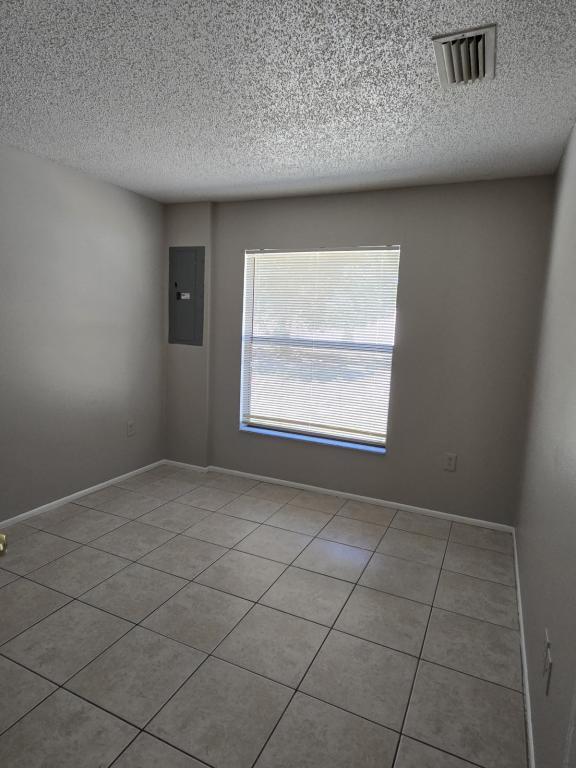 Building Photo - 7389 Canterbury St