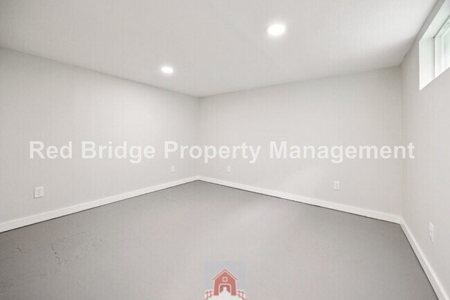 Building Photo - 4413 NE 26th Ave