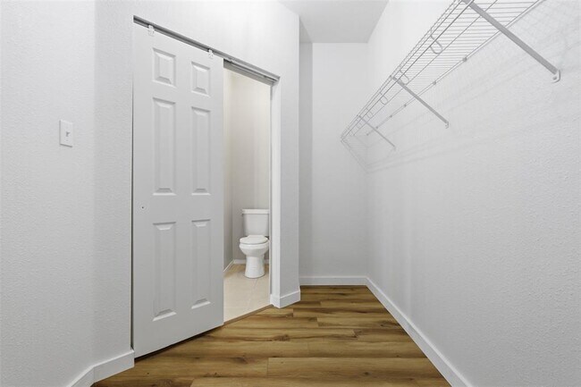 Building Photo - 3901 Whitey Ford Way