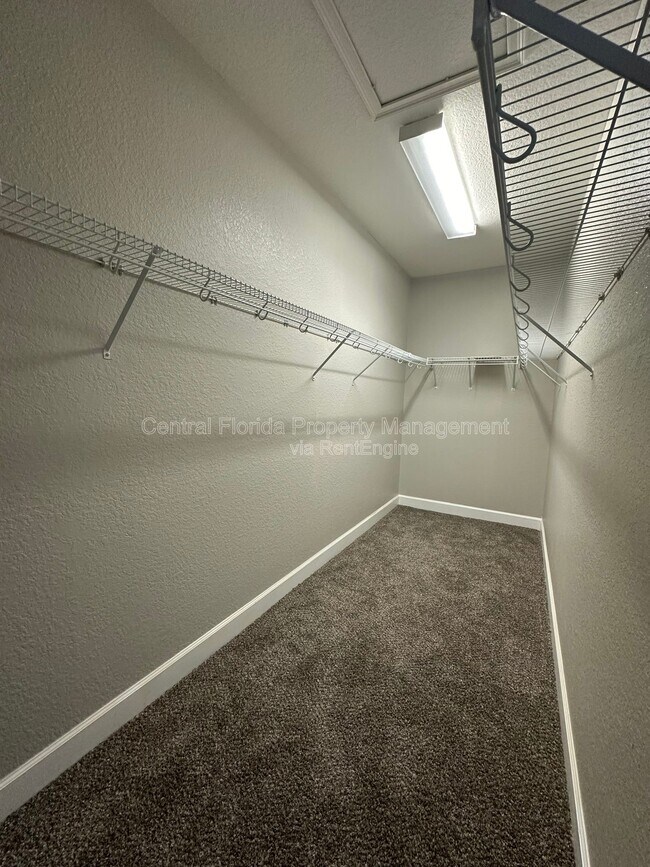 Building Photo - 1213 La Fortuna Blvd