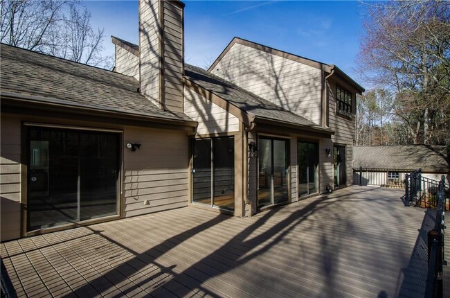 Building Photo - 150 Karina Pl