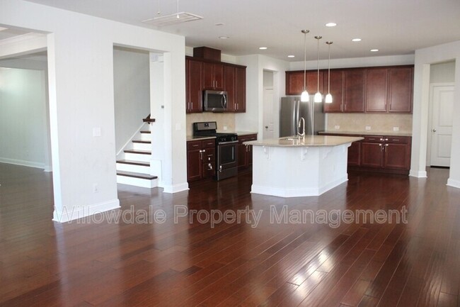 Building Photo - 200 Birdsgrove Ct