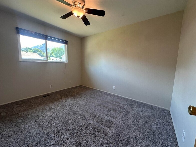 Building Photo - 9459 Quail Hollow Dr