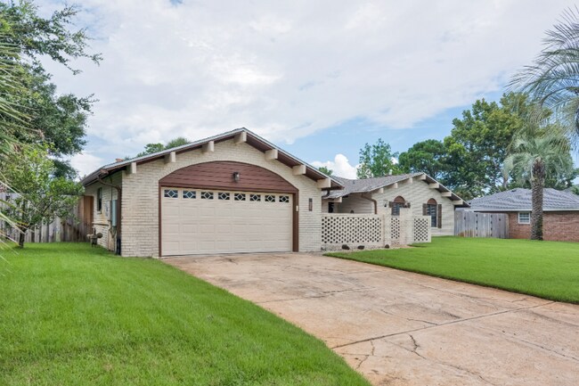 Building Photo - 967 Grand Canal St