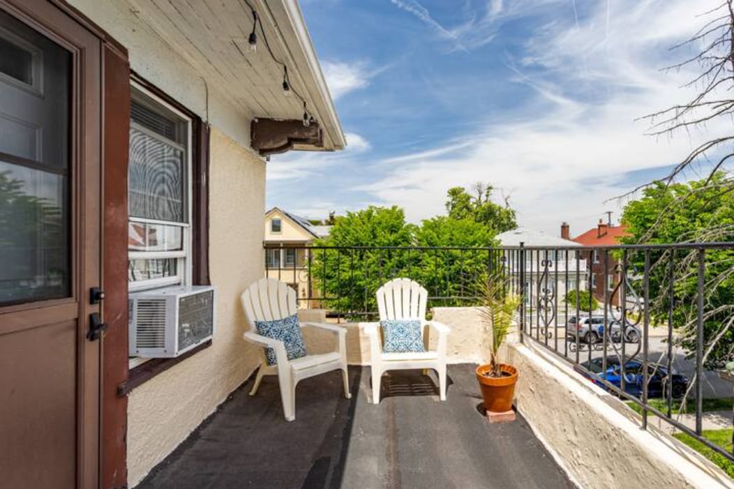 Building Photo - 28 Walnut E St